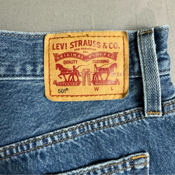 Levi's 501 shorts women 28 high rise button fly denim cut off jeans blue - Picture 3 of 10